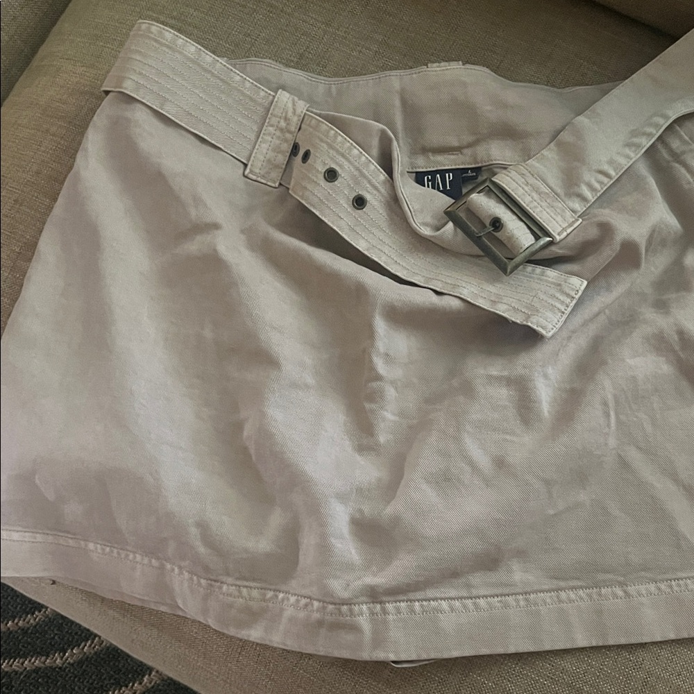 GAP Light Tan Skirt with Belt